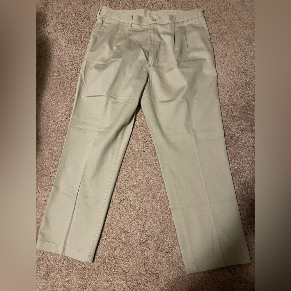 Wrangler Men's Light Tan Chinos